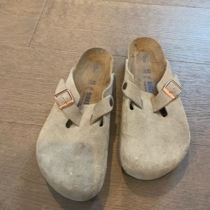 Birkenstocks- Boston style, size 9-9.5 women’s, color suede